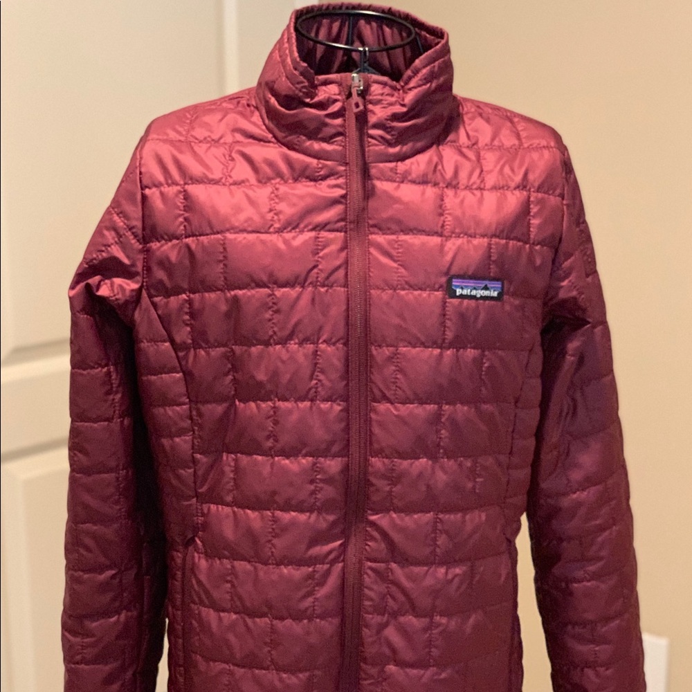 Patagonia women’s Nano Puff Medium